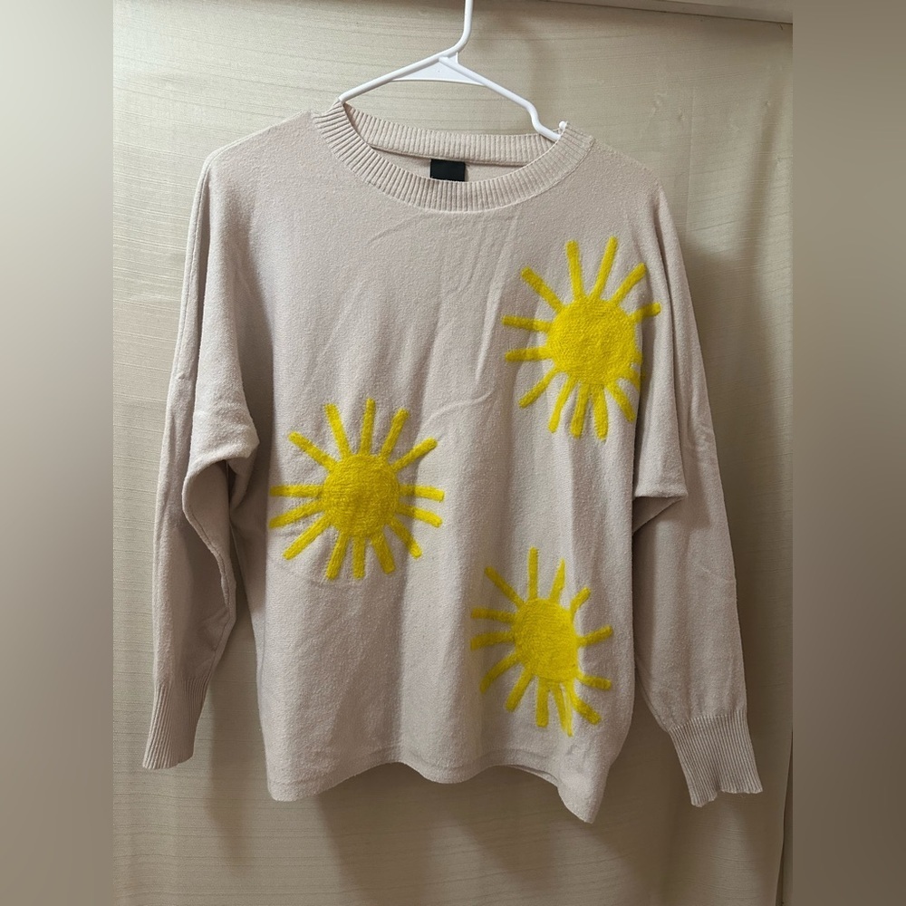 Aaeda Sunshine Appliqué Sweater M | Soft Knit Pullover Long Sleeve